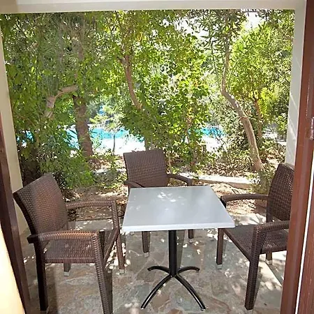Kalydna Island Hotel